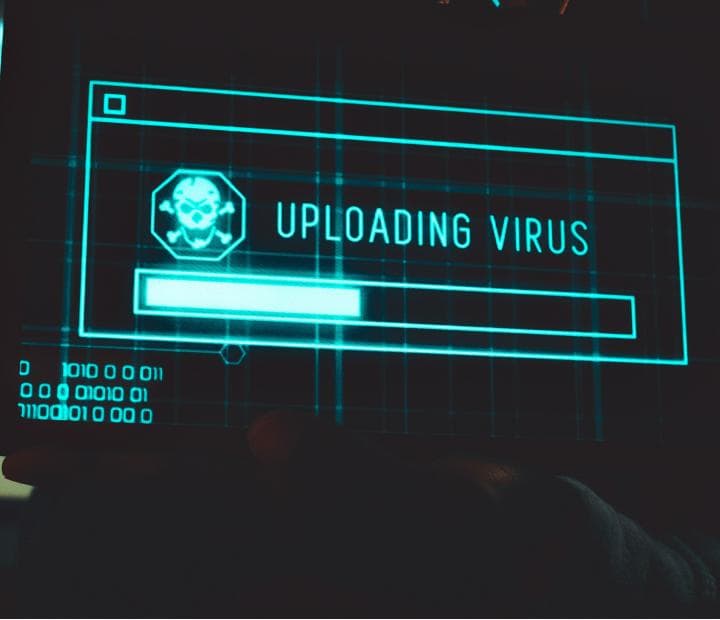 Cartel de Ciberseguridad en tu vida diaria. Protégete en la era digital