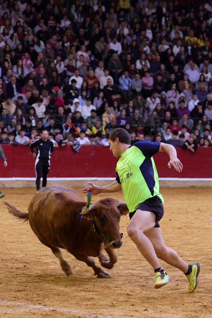 Cartel de Feria del Pilar 2026. Vaquillas de menores