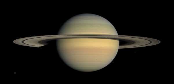 Cartel de Observación nocturna en Galáctica: Saturno y sus lunas