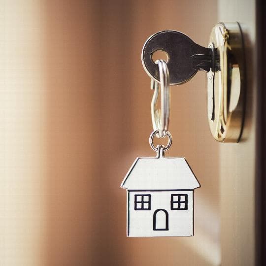 Cartel de Generación inquilina: el problema de la vivienda y sus posibles soluciones
