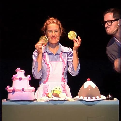 Cartel de Teatro familiar: ‘Pérez, el ratoncito no nace, se hace’