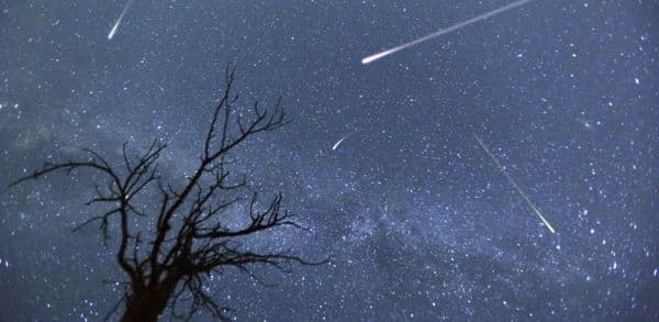 Cartel de Especial lluvia de meteoros, las Gemínidas, en Galáctica