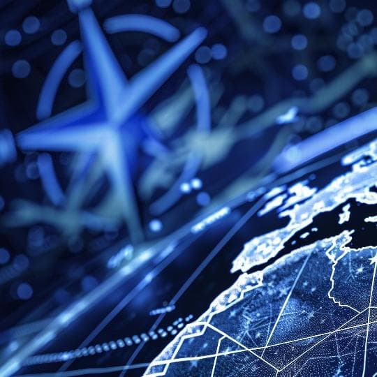 Cartel de Comunicación estratégica OTAN,UE y España. Las Operaciones de Información